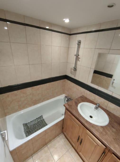Апартаменты Duplex Cosy Гонес Экстерьер фото